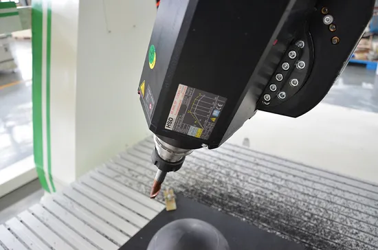 CNC Woodworking Machine Five Axis Cutting and Engraving Automaticl Tool Changer Machine