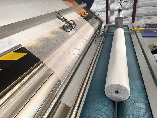 Embroidery Nonwoven Interlining Fabric 1050hf Chemical Bond Gum Stay 100% Polyester Fusible Nonwoven Interlining