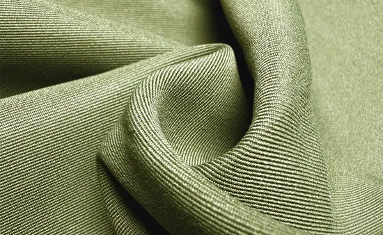 Cool Silk Cotton 2/2 Twill Windbreaker Fabric 100% Polyester 40s*75D 150GSM