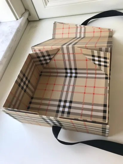 High Quality Fodable Paper Gift Box Manufacturer