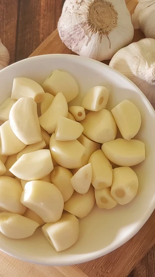 Fresh Garlic 20kg Mesh Bag - Organic High-Quality for Dishes
