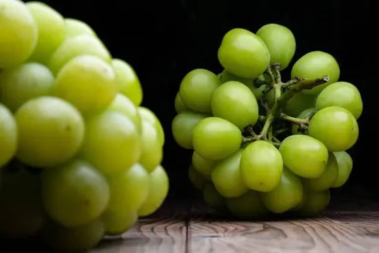 Premium Chinese Grape Delights: Fresh Import Seedless Grape Selection