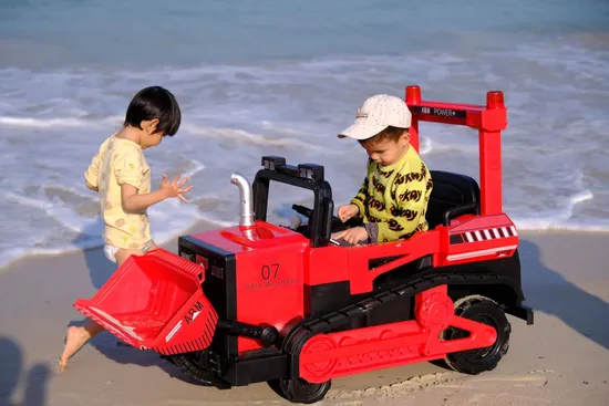 Bestselling Children′s Four-Wheel Electric Bulldozer/with Early Education Function/Remote-Controlled Toy Car