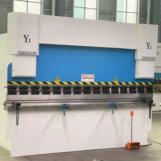 CNC Press Brake 4-8 Axis 30t/1600 Bending Machine with Da53t