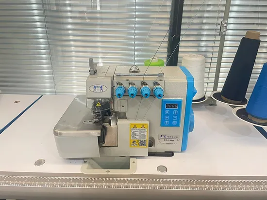 St-747e Direct Drive Motor Overlock Industrial Sewing Machine Textile Machine