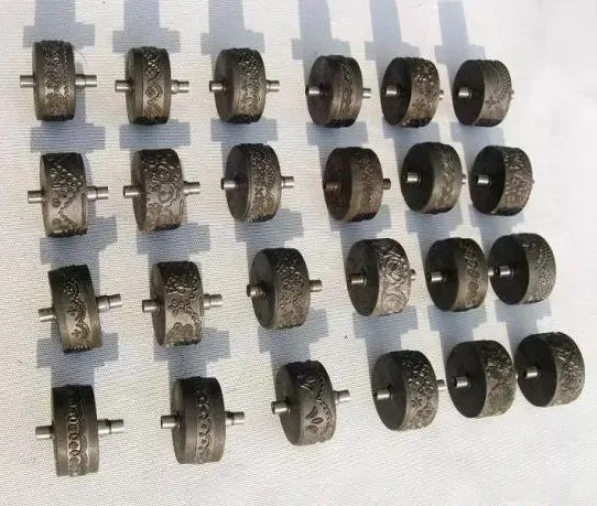 High Quality Fast Speed 15kHz Various Welding Wheels Ultrasonic Lace Sewing Machine for Non-Woven Materials