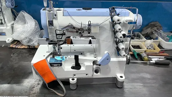 Large Needle Stitch Direct Drive High Speed Flat Bed Interlock Industrial Sewing Machine