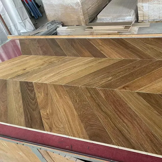 Wholesale of Eco-Friendly Oak Wooden Flooring Engineered Wood Flooring Chevron Hardwood Flooring Flooring Laminate