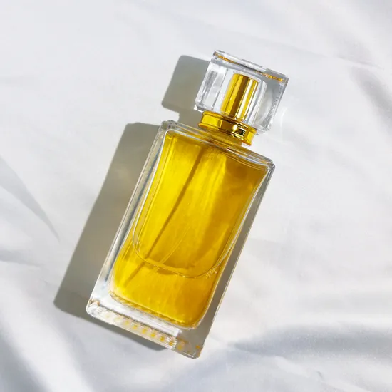 Custom Hot Sale in Stock Fancy Rectangle Classics Cosmetic Empty Clear Essential Oil Cream Skin Care Square Luxury Crimp Glass Spray Perfume Bottle with Lid