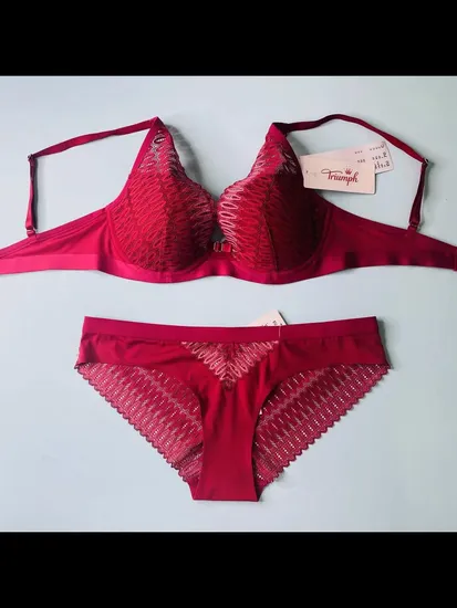 Women Sexy Geometric Lace Solid Red Recycled Nylon Wireless Lingerie Underwear Set with Bra and Panties