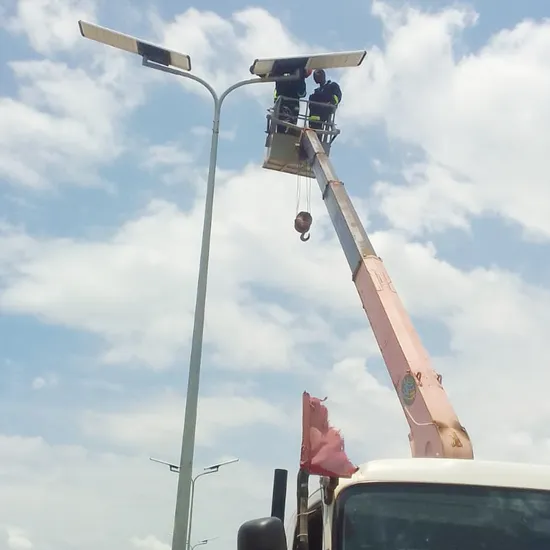 9-12m off Grid Solar Power Street Lights on a Rroad in Nairobi, Kenya