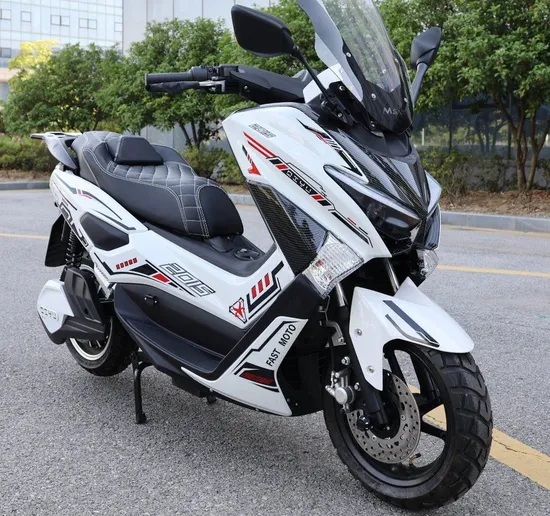 Big Space Sport 60V/72V 4000W Electric Scooter From Yologo China Factory
