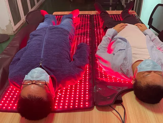 Weixinli Hot Sale LED Red and Near Infrared Light Therapy Blanket Pod 660nm 850nm Red Light Therapy Full Body Mat Bed