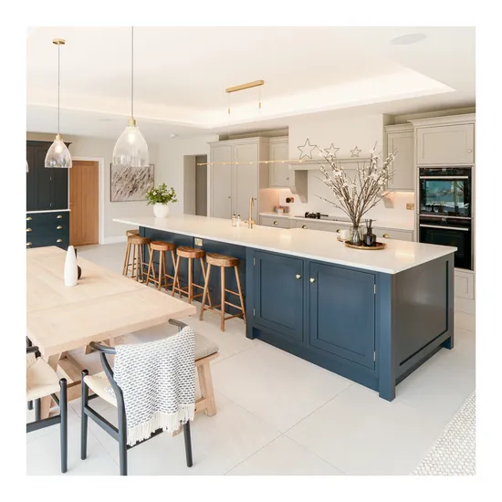 New Modern Wooden Veneer Matt Lacquer Finished Black Kitchen Cabinet