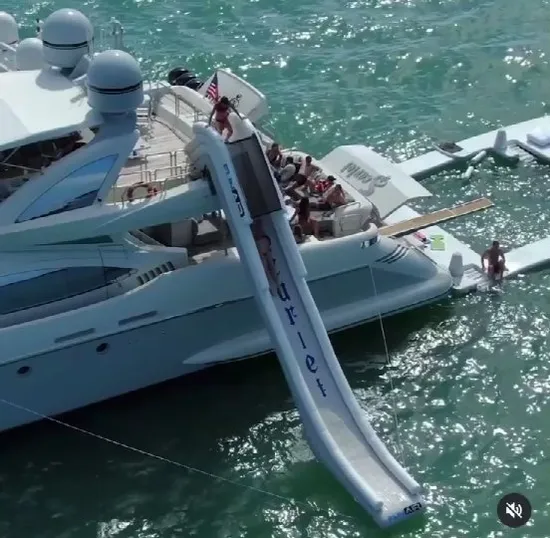 Hot Sale High Quality Inflatable Water Slide for Yacht on Sea/Lake