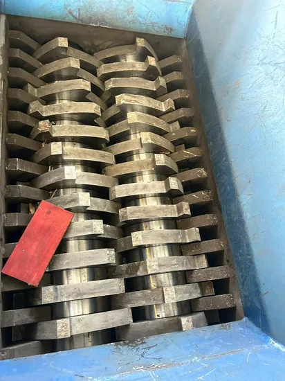 Computerized Rubber Polyretec Standard Wood Box Package Metal Tire Shredder