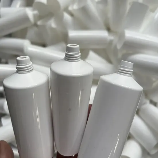Cosmetic Tube on Shoulder Making Injection Machines