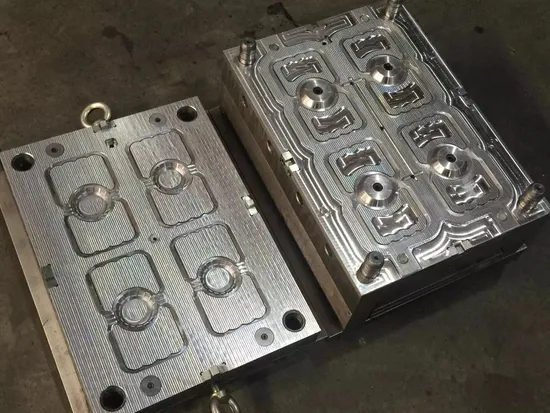 Bottle Handle Mould & Plastic Injection Molding Machine