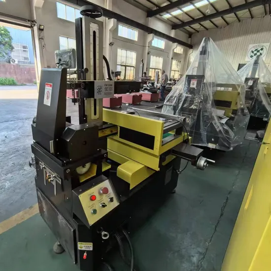 Spark Erosion Electric Discharge CNC Wire Cut EDM Machine Dk7732 (Standard)