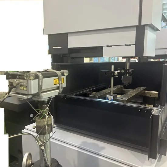 High Quality Metal Metal-Cutting CNC Tools CE Wire Cutting Mould Machining Machine EDM