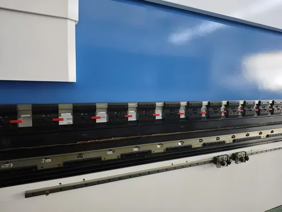 Metal Bending Machine for Hot Sale CNC Press Brake for Stainless Steel Plate Bending Tool