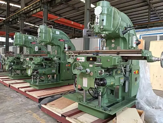 Medium Duty Milling Machine 3 Axis Metal Universal Turret