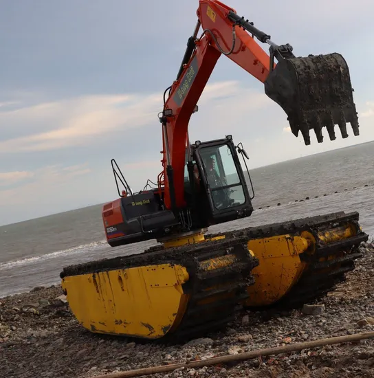 Amphibious Excavator with Adjustable Pontoons, More Flexible Between Moving and Operation!