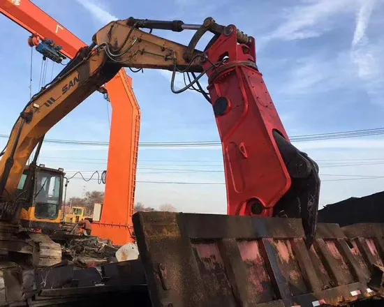 Heavy-Duty Hydraulic Metal Shear for Superior Scrap Cutting