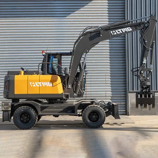 Four-Wheel Drive Mini Excavator 4 Ton Wheel Hydraulic Excavator