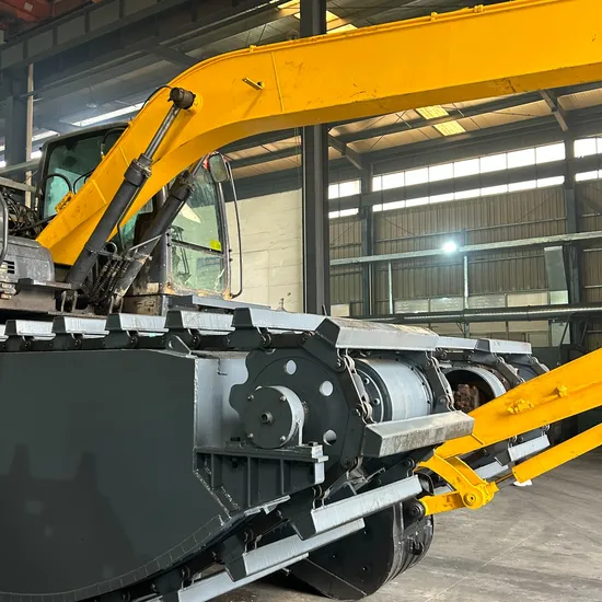 Durable and Powerful Amphibious Excavator for Water and Terrestrial Excavation