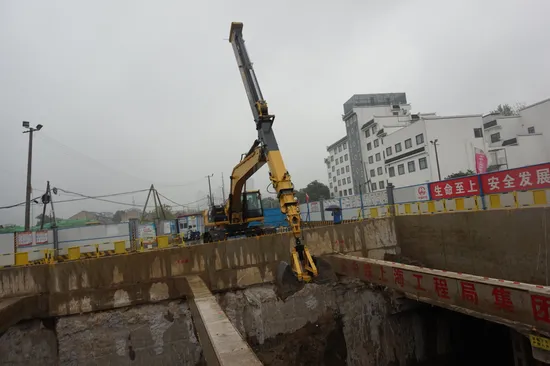 Km260 Telescopic Arm Excavator Excavator Telescoping Boom Arm Clamshell Telescopic Arm