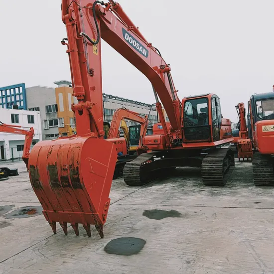 Secondhand Original Doosan Dx300 Excavator with High Quality Hydraulic Digger