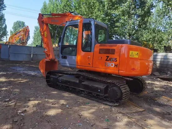 Hitachi Zx130 Second-Hand Excavator Produced in Japan, Original Engine in Good Condition, 13 Ton Small Excavator