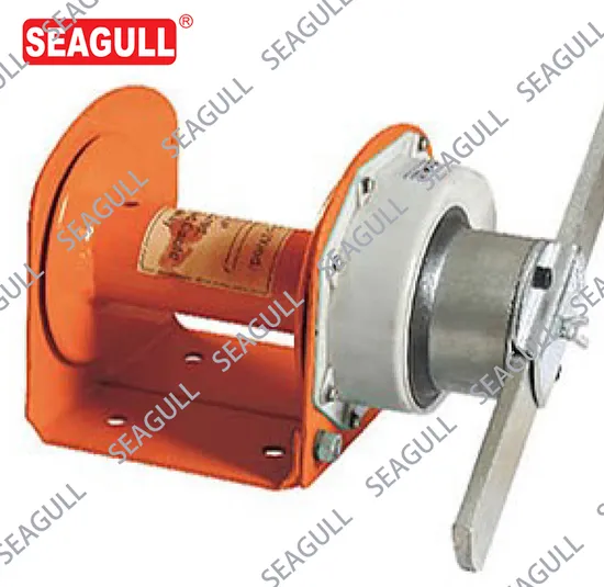 Heavy-Duty Manual Winch for Towing and Lifting Applications